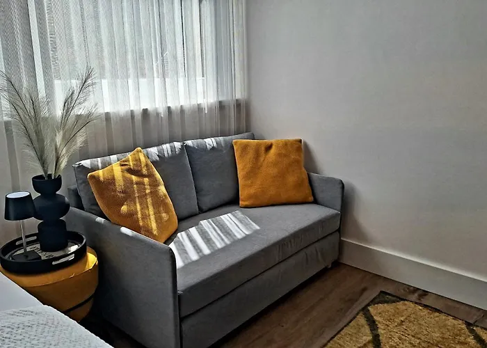 Apartment Starlight Yellow *
