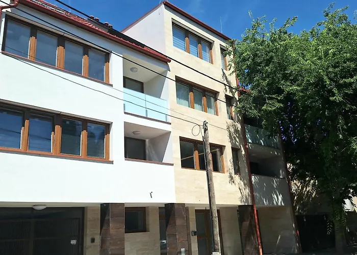 Starlight Yellow Apartment *
